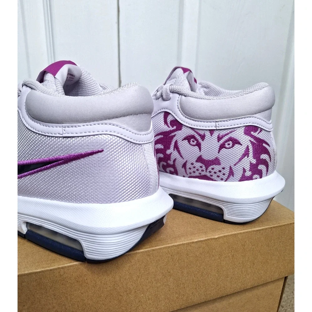 Nike LeBron Witness 8 Barely Grape White Purple Black HQ2139-500 size 10.5